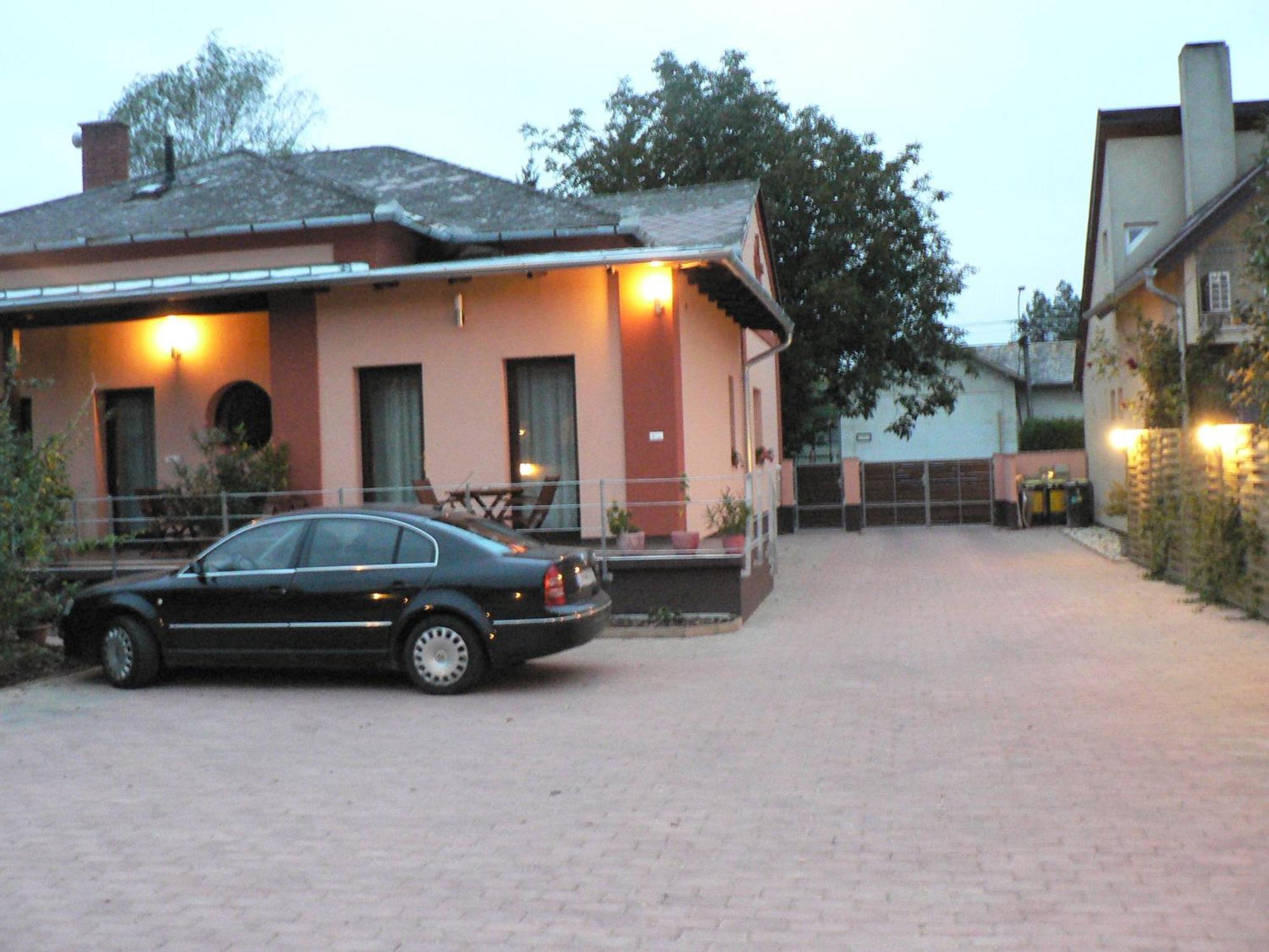 Apartment Nyirfa Apartmanhaz Sarvar