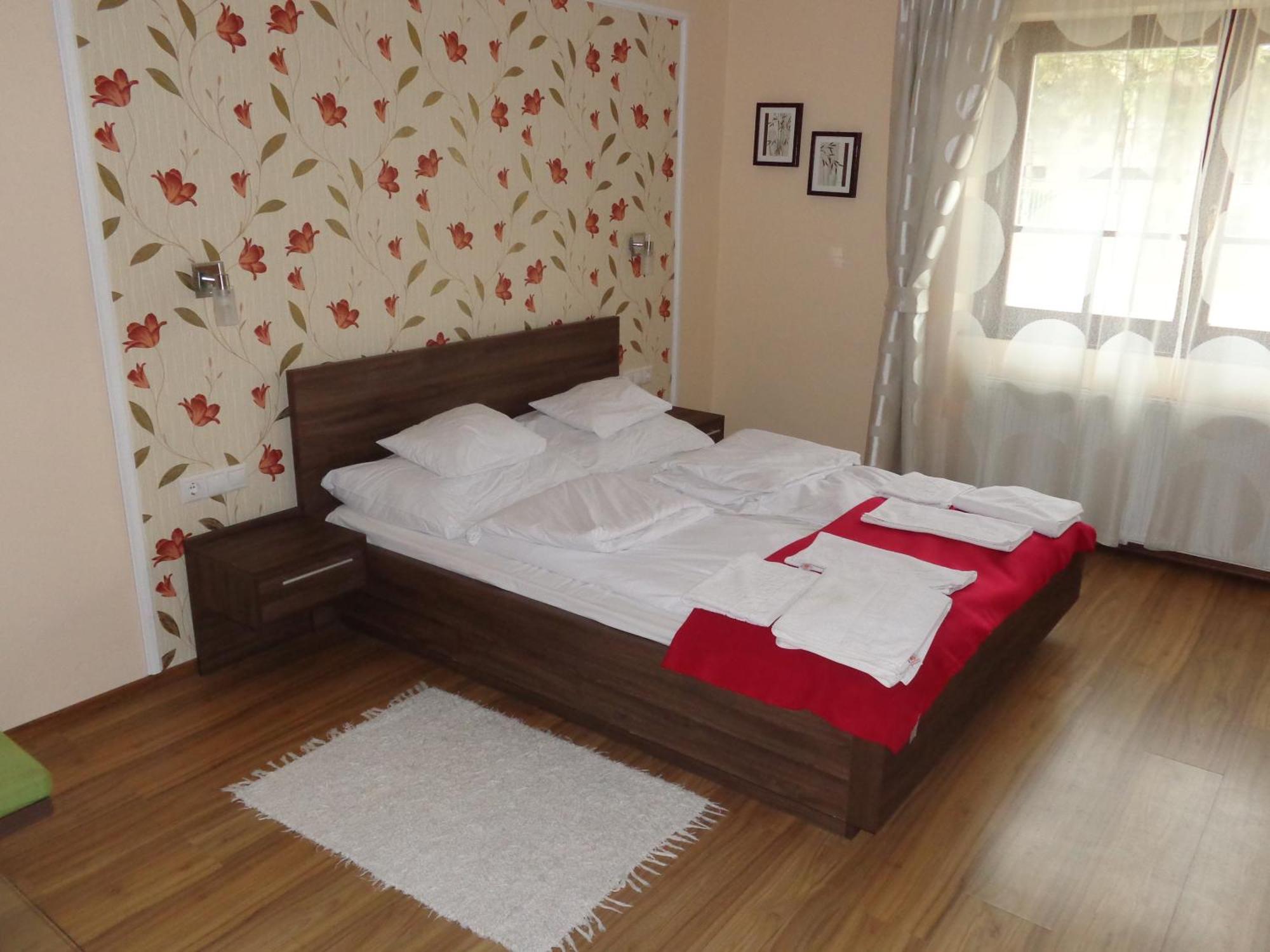 Apartment Nyirfa Apartmanhaz *