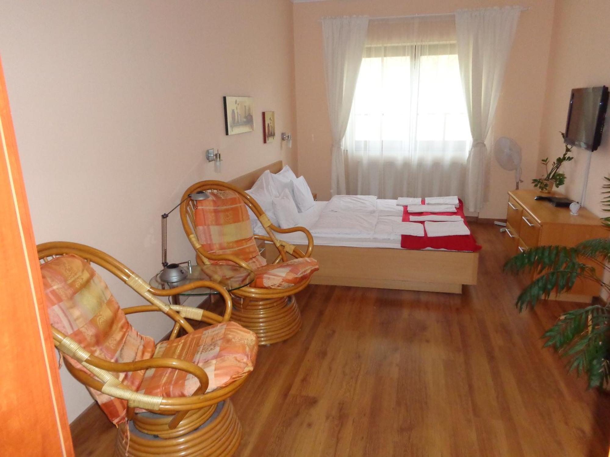 Nyirfa Apartmanhaz